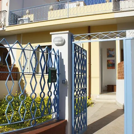 Casa Le Pigne アヴォラ